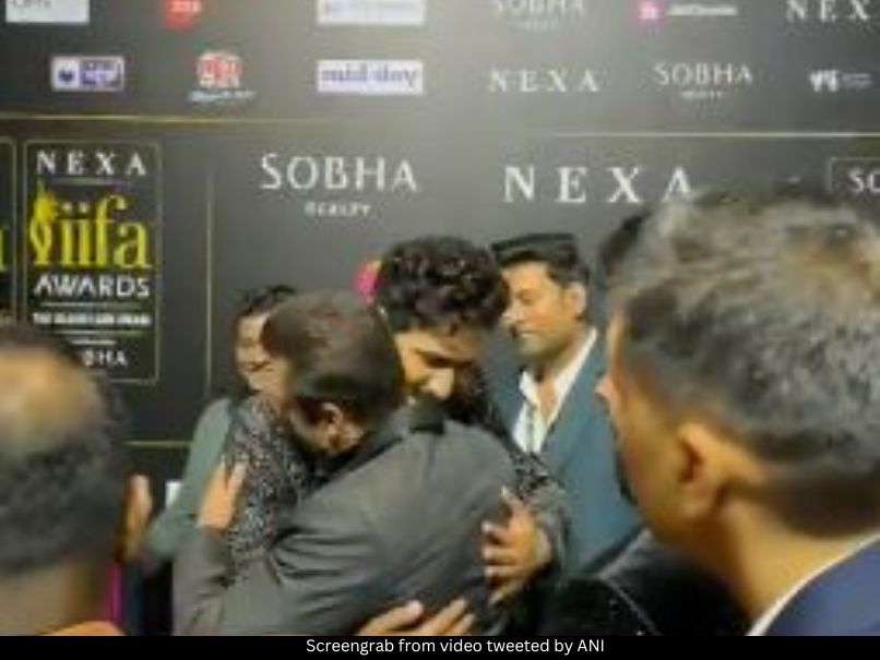 Salman Khan hugs Vicky Kaushal 