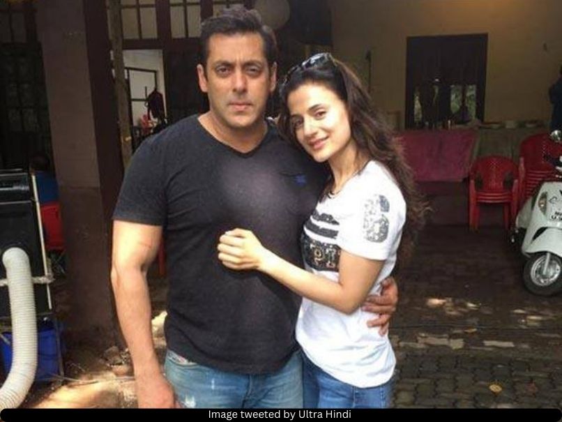 Salman Khan and Ameesha Patel 