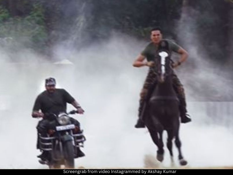 Akshay Kumar and Sanjay Dutt 