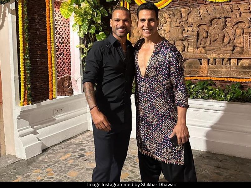Shikhar Dhawan and Akshay Kumar 