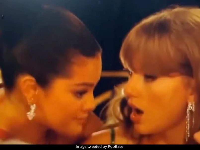 Selena Gomez and Taylor Swift 