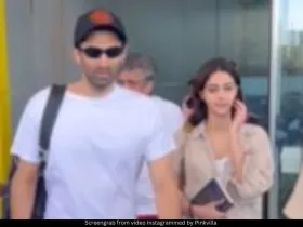 Aditya Roy Kapur and Ananya Panday 