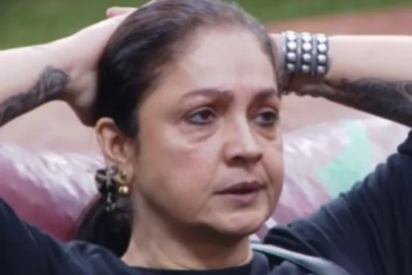 Pooja Bhatt 