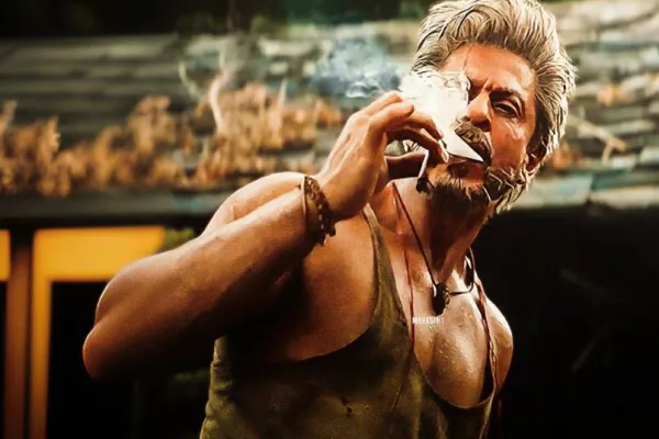 SRK's boss reply to troll on Twitter 