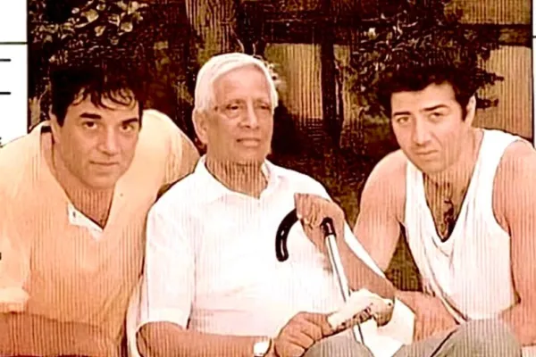  Dharmendra Sunny Deol
