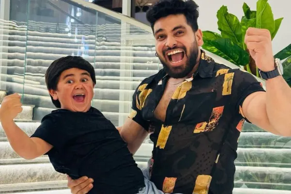 Abdu Rozik and Shiv Thakare 