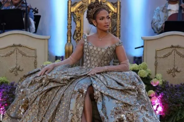 Jennifer Lopez Bridgerton 