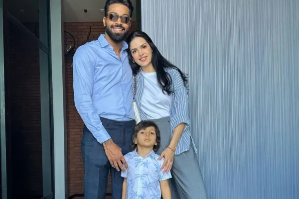 Hardik, Natasa and Agastya 