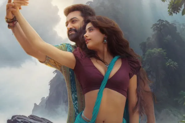 Jr NTR and Janhvi Kapoor 